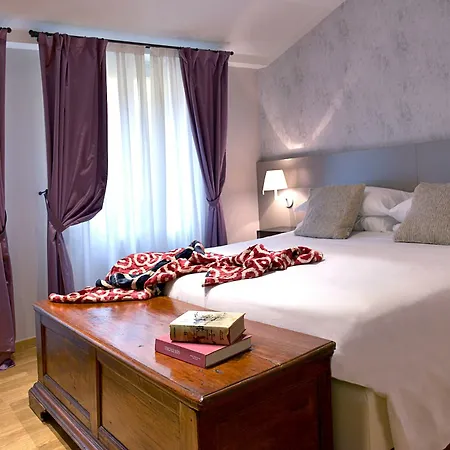 Al Cappello Rosso Apartman *